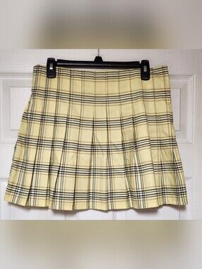 No Boundaries NOBO Junior's Size Large Plaid Pleated Skirt